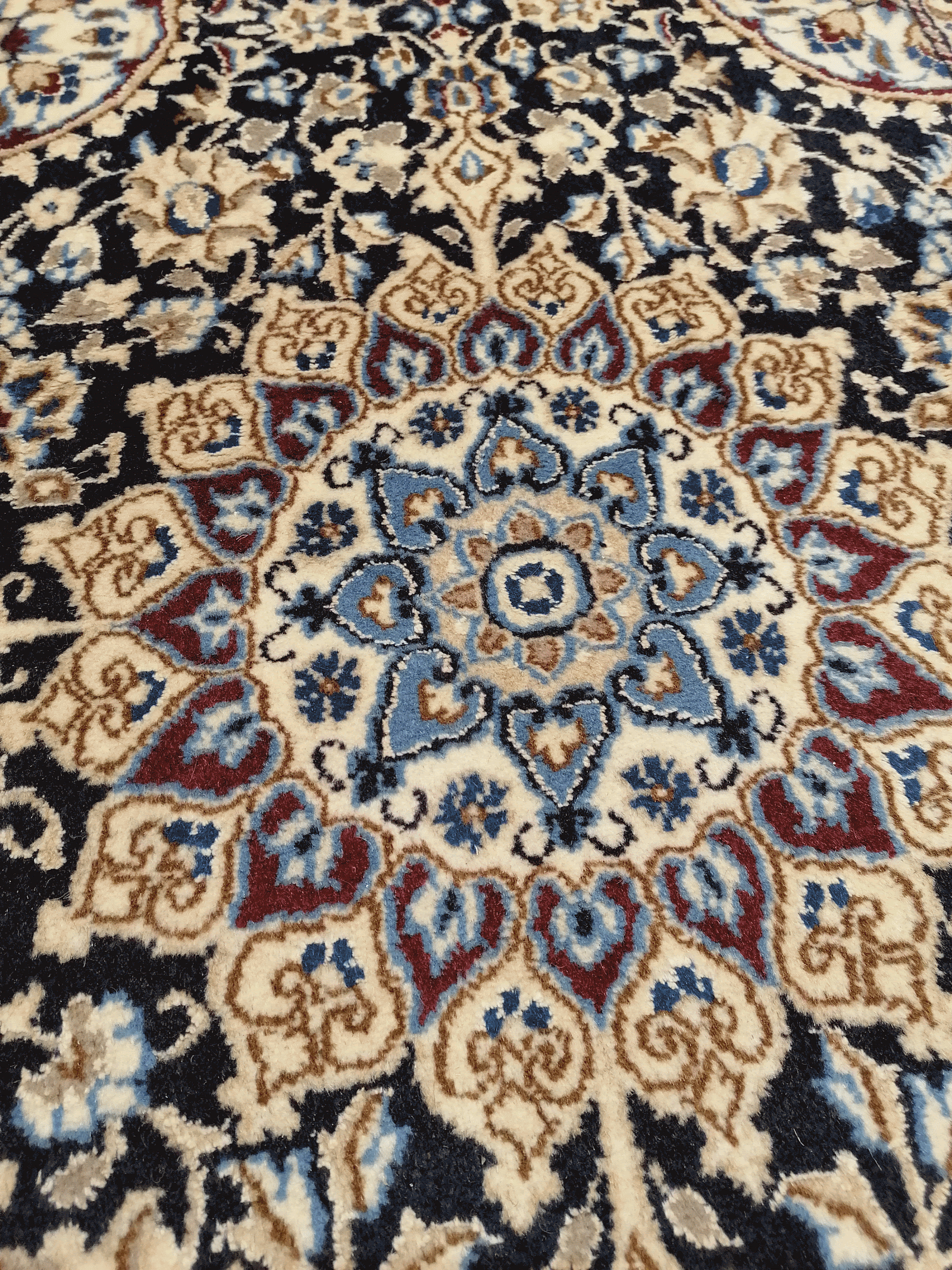 Alfombra FK0382, detalle de su artesanía