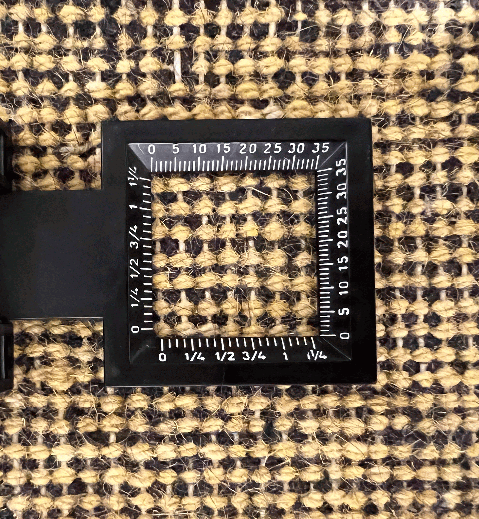 Alfombra QA0035, imagen de su historia y procedencia