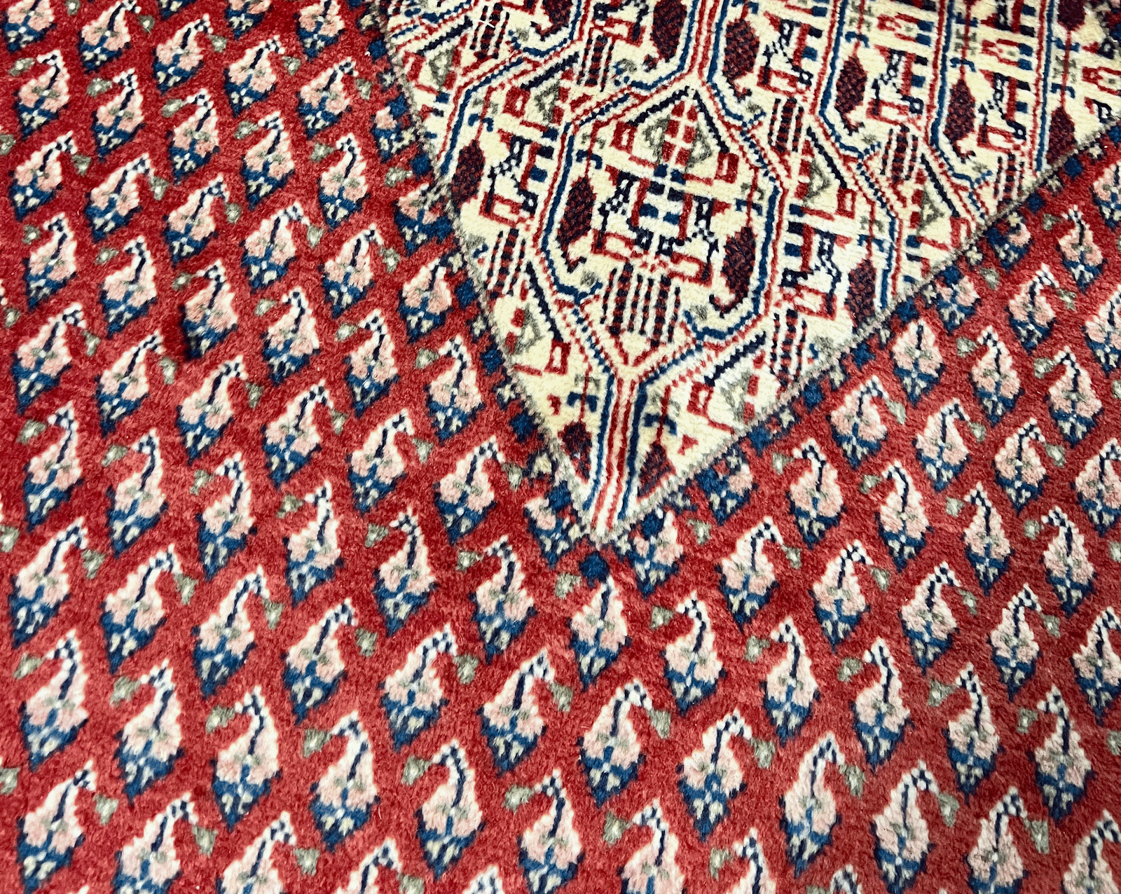 Alfombra FK0912, detalle de su artesanía